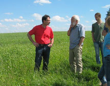 Figure 1: Lentil farmer (left) and the farmer who reintroduced the lentils (right).